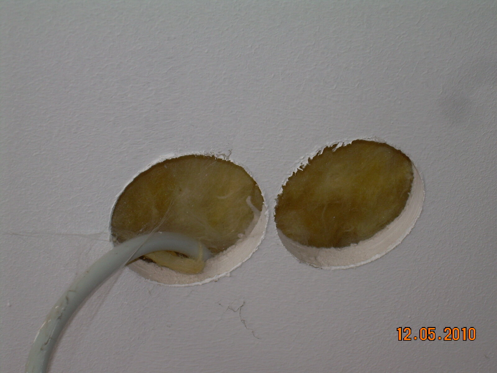 Asbesthaus - Fundstelle: Wärmedämmung, Brandabschottung aus künstlichen Mineralfasern (KMF)  | © 2019, CRB Analyse Service GmbH | © CRB Analyse Service GmbH